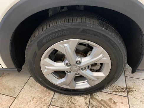 Used 2023 Honda HR-V LX image 11