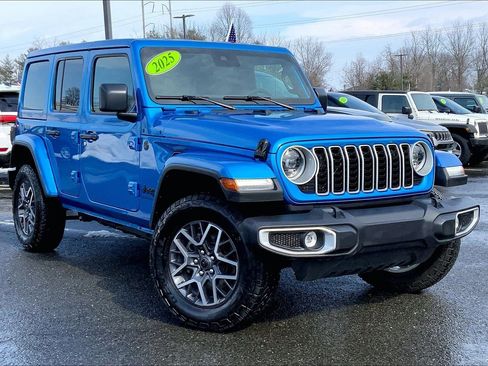 Certified 2025 Jeep Wrangler Sahara image 2