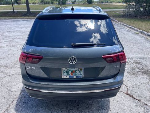 Used 2018 Volkswagen Tiguan SEL Premium FWD image 8