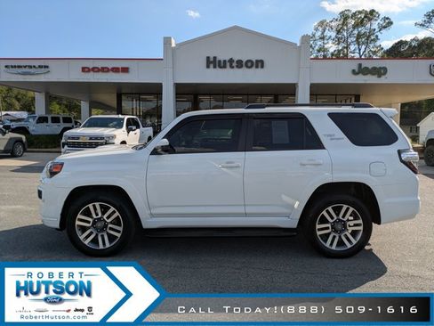Used 2022 Toyota 4Runner TRD Sport AWD/4WD image 2