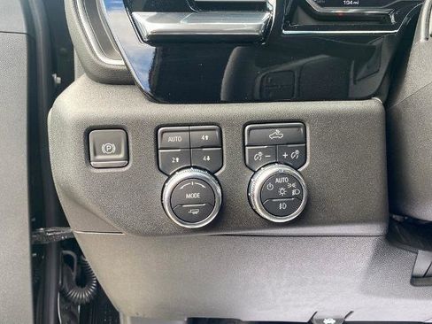 New 2025 GMC Sierra 2500 SLE w/ SLE Value Package; image 15