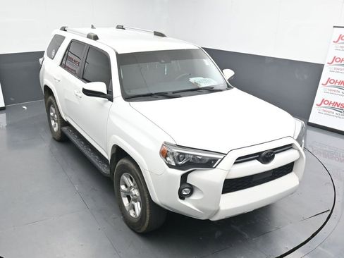 Used 2021 Toyota 4Runner SR5 image 10