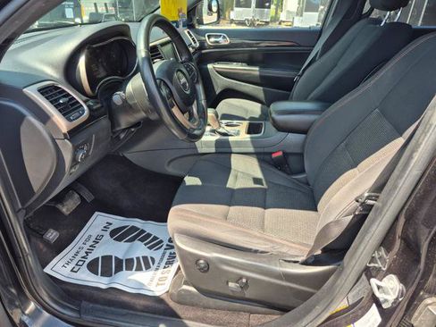 Used 2016 Jeep Grand Cherokee Laredo 75th Anniversary AWD/4WD image 12