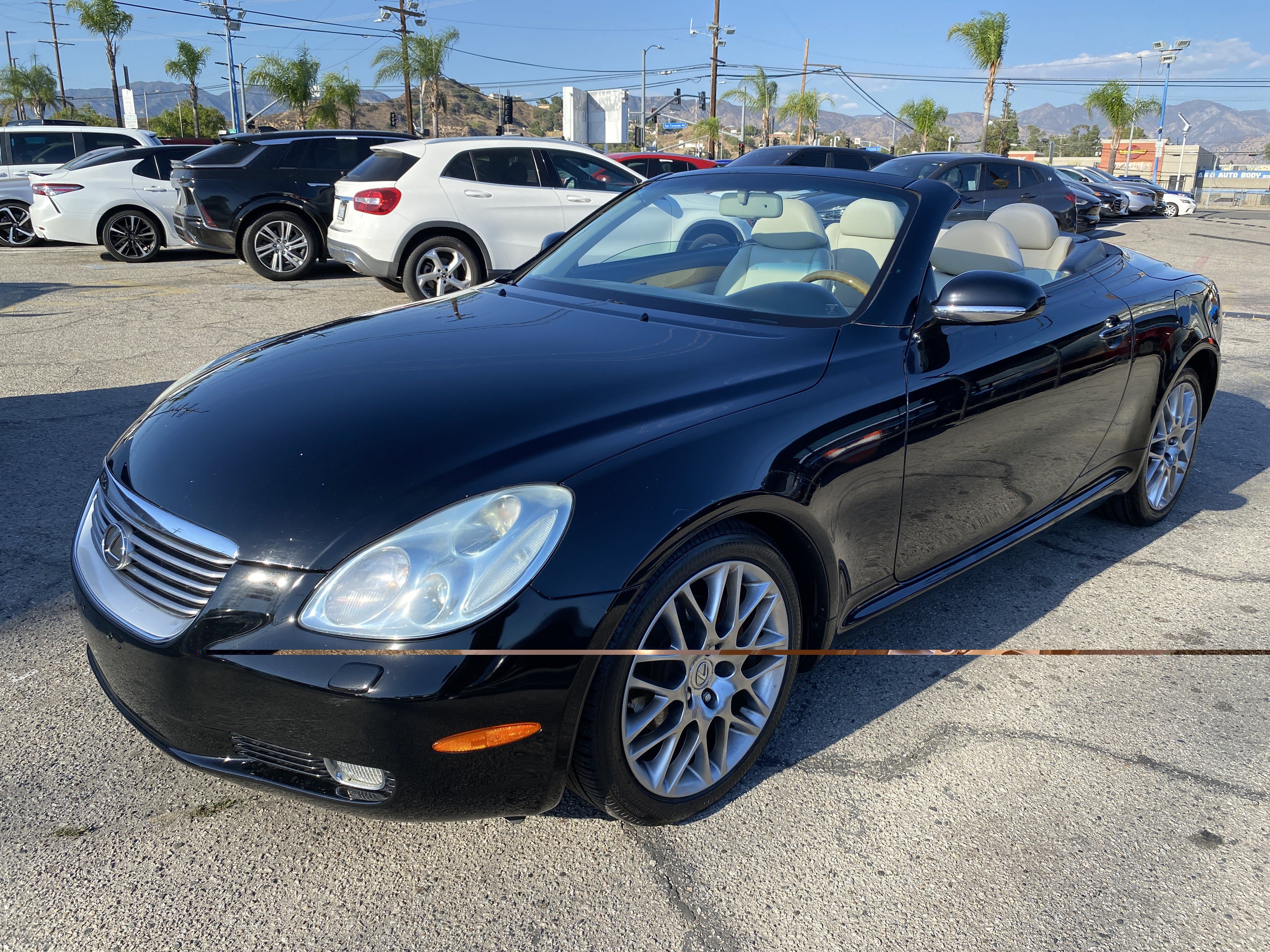 Used 2003 Lexus SC 430 Convertible RWD image 2