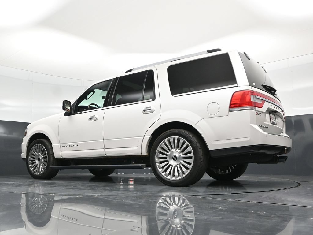 Used 2016 Lincoln Navigator Reserve AWD/4WD image 62
