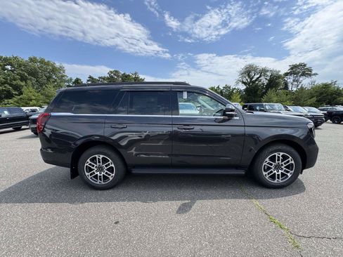 New 2026 Ford Expedition Active AWD/4WD image 6