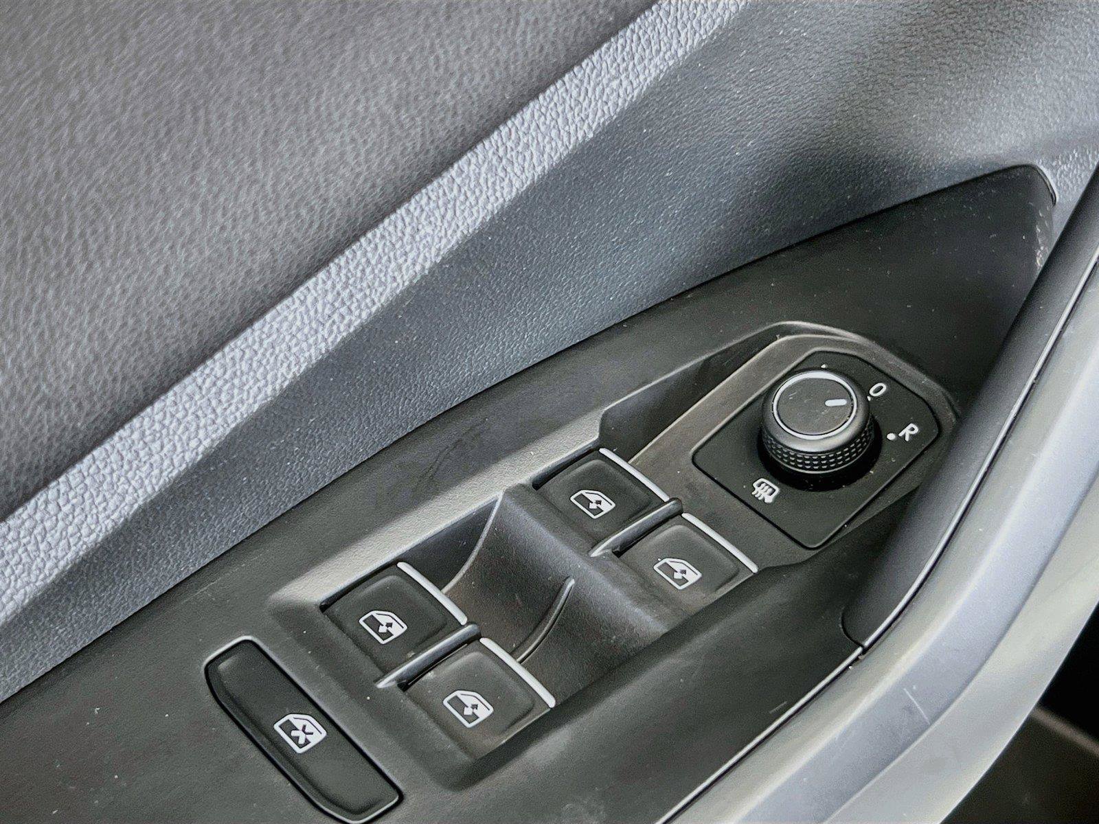 Used 2025 Volkswagen Jetta Sport FWD image 19