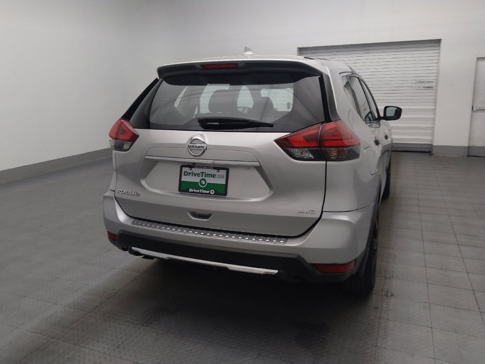 Used 2017 Nissan Rogue S AWD/4WD image 7