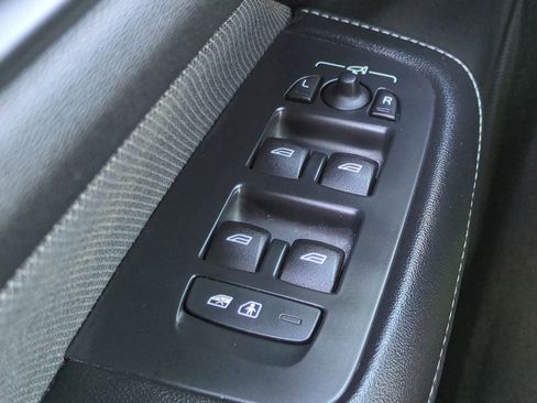 Used 2024 Volvo S60 B5 Plus image 23