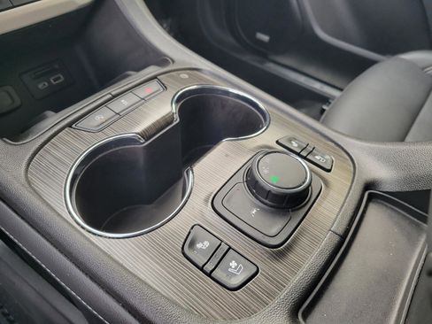 Used 2023 GMC Acadia SLT w/ Elevation Edition image 35