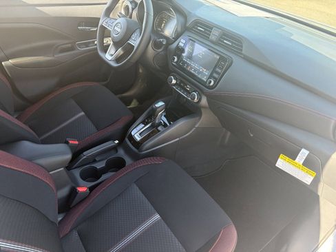New 2025 Nissan Versa SR w/ Trunk Package image 13