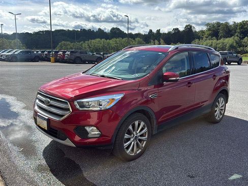 Used 2018 Ford Escape Titanium AWD/4WD image 1
