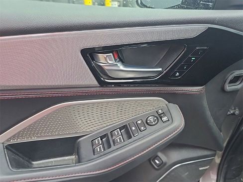 Used 2023 Acura MDX A-Spec image 10