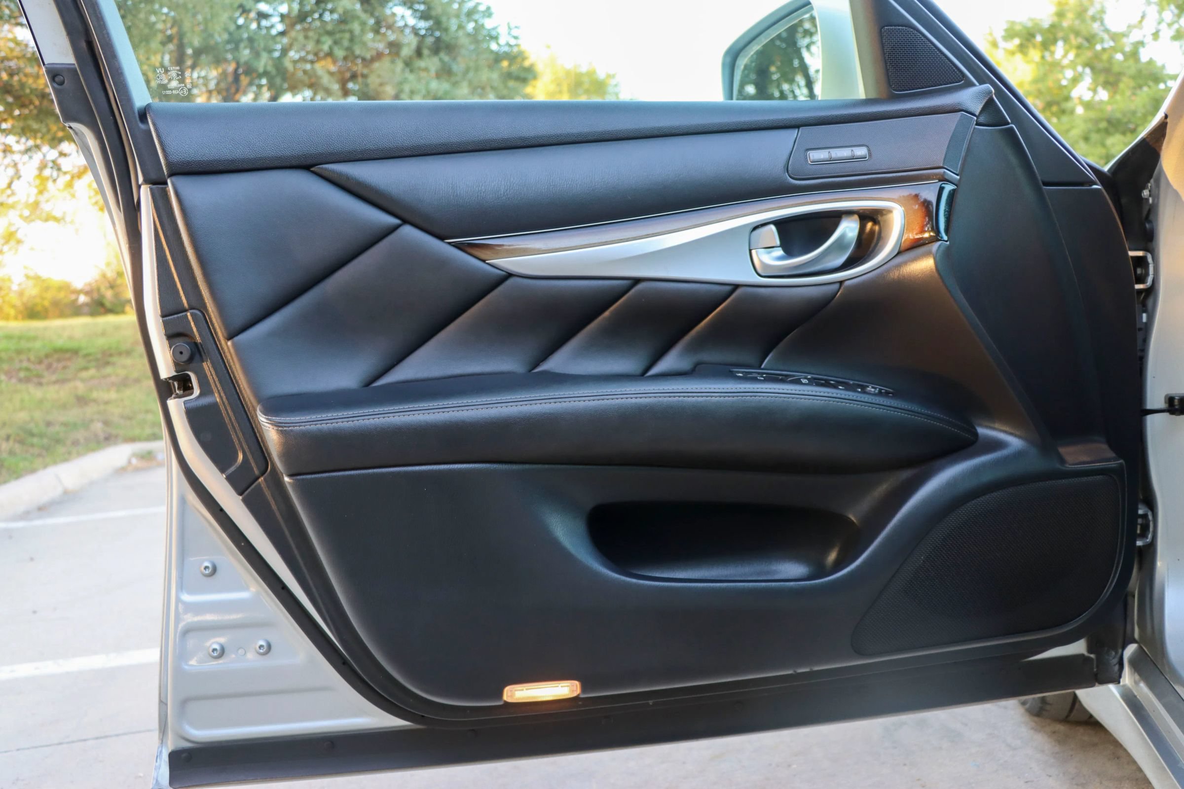 Used 2013 INFINITI M37 w/ Premium Pkg RWD image 13