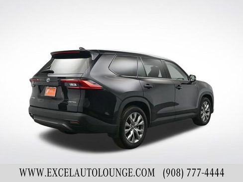 Used 2024 Toyota Grand Highlander Limited image 6