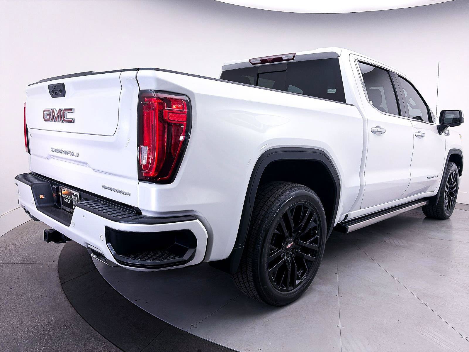 Used 2023 GMC Sierra 1500 Denali AWD/4WD image 19