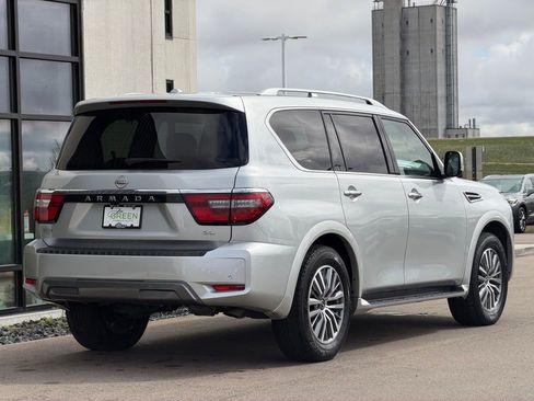 Used 2024 Nissan Armada SL image 5