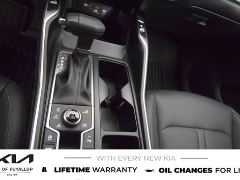 New 2025 Kia Sorento S image 24