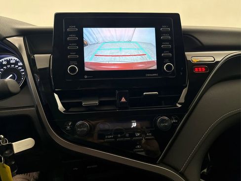 Used 2022 Toyota Camry SE FWD image 31