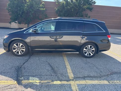 Used 2015 Honda Odyssey Touring Elite image 17