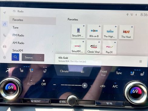 Used 2025 Lexus RX 350 Premium w/ Accessory Package AWD/4WD image 14