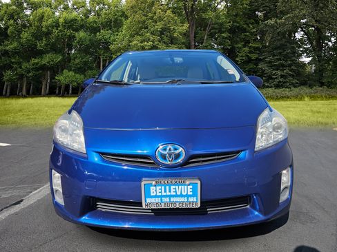 Used 2010 Toyota Prius Five FWD image 2