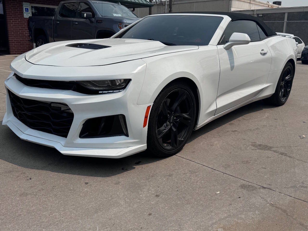 Used 2020 Chevrolet Camaro SS RWD image 1