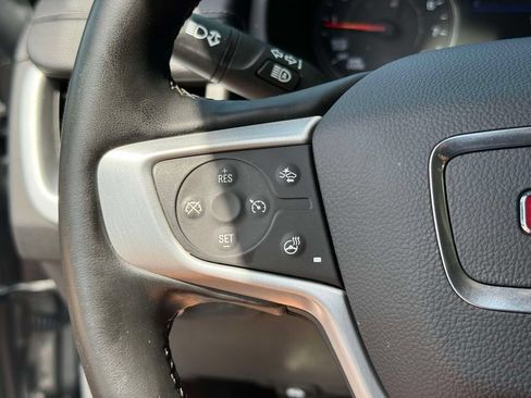 Used 2023 GMC Terrain SLT w/ LPO, Floor Liner Package FWD image 33
