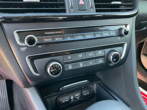 Used 2019 Kia Optima LX image 30