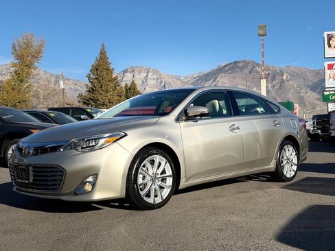 Used 2014 Toyota Avalon Limited image 89