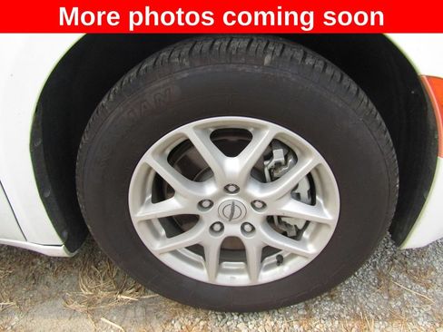 Used 2023 Chrysler Voyager LX FWD image 9