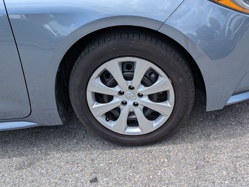 Used 2024 Toyota Corolla LE FWD image 11