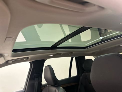 Used 2023 Volvo XC90 T8 Plus image 29