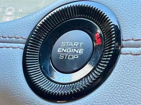 Used 2024 Jeep Compass Limited image 29