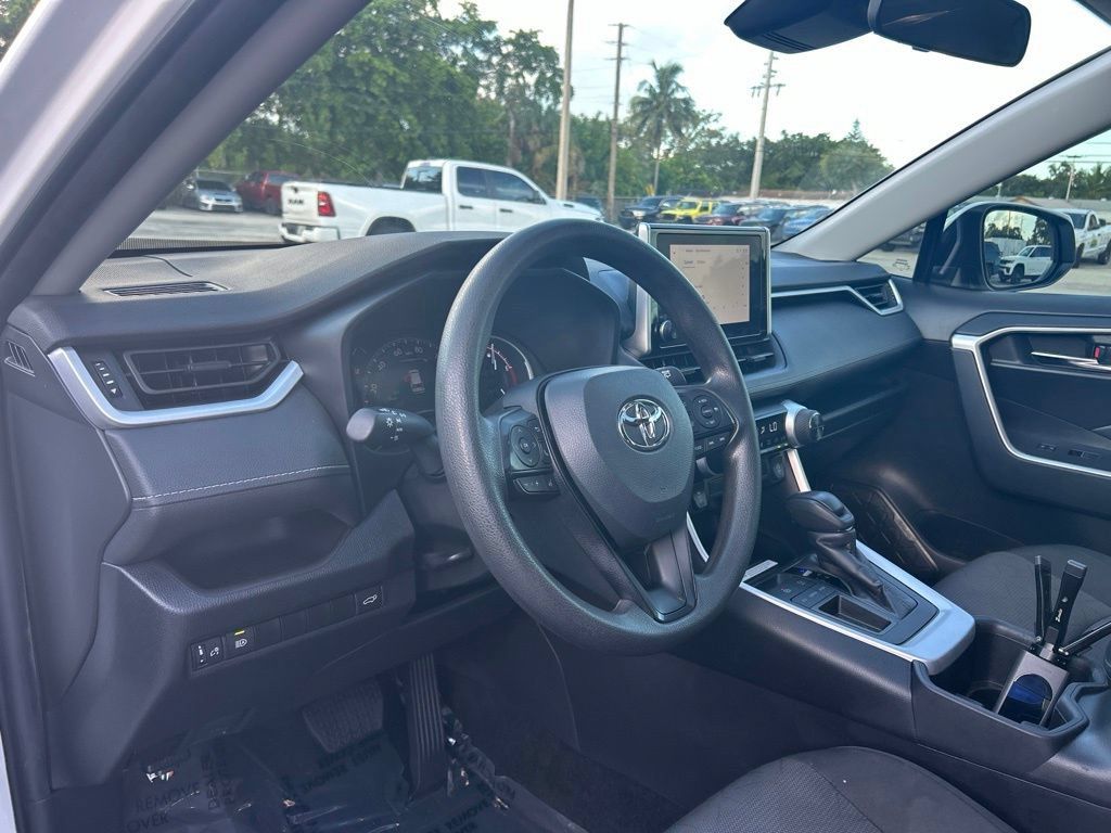 Used 2024 Toyota RAV4 XLE w/ Convenience Package FWD image 11