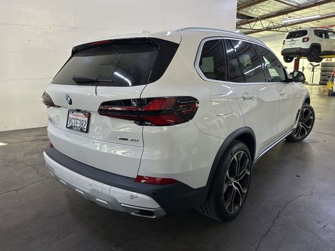 Used 2024 BMW X5 sDrive40i w/ Parking Assistance Package image 5