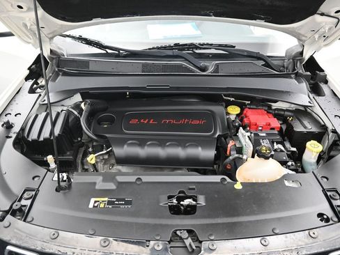 Used 2020 Jeep Compass Latitude w/ Cold Weather Group image 34