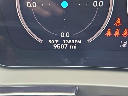 Used 2025 Porsche Cayenne image 14