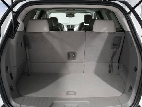 Used 2010 Chevrolet Traverse LT w/ Personal Connectivity Package image 8