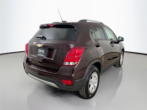 Used 2022 Chevrolet Trax LT w/ LT Convenience Package AWD/4WD image 13