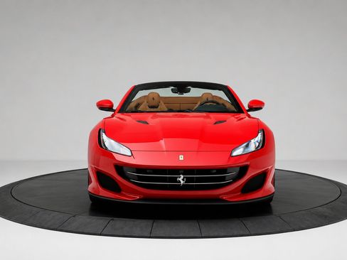 Used 2019 Ferrari Portofino RWD image 6