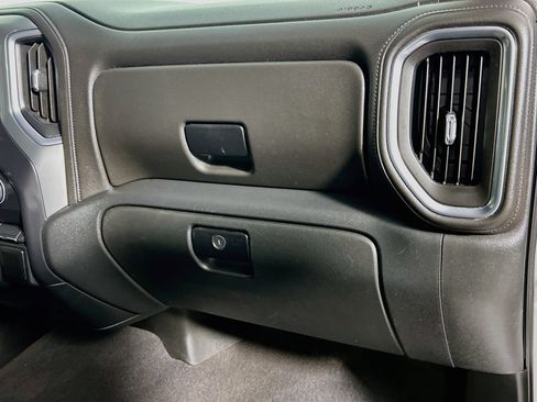 Used 2019 Chevrolet Silverado 1500 LT RWD image 31