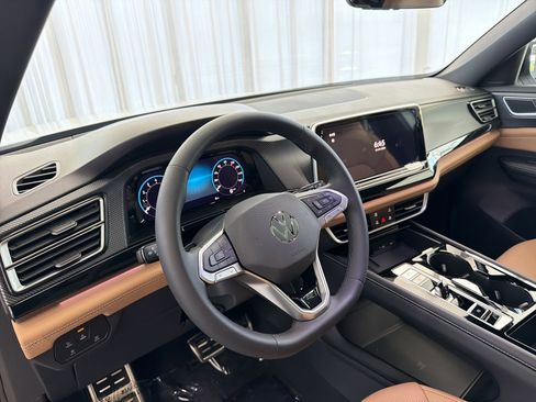 New 2026 Volkswagen Atlas Cross Sport SEL R-Line AWD/4WD image 4