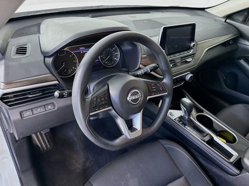 Used 2023 Nissan Altima 2.5 SV FWD image 28