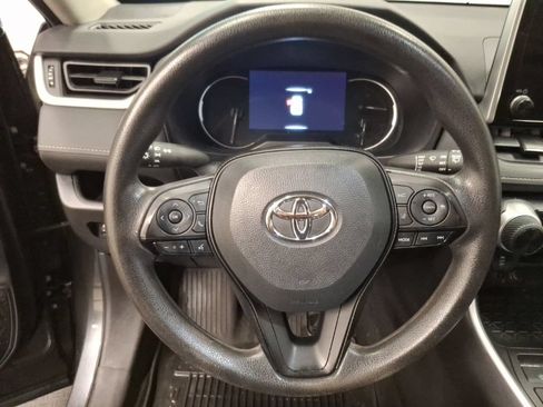 Used 2023 Toyota RAV4 LE AWD/4WD image 21