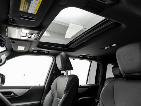 Used 2024 Lexus LX 600 F Sport AWD/4WD image 9