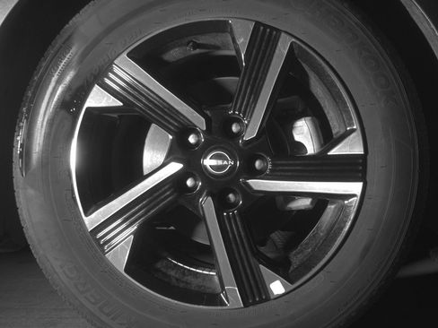 Used 2025 Nissan Sentra SV FWD image 13