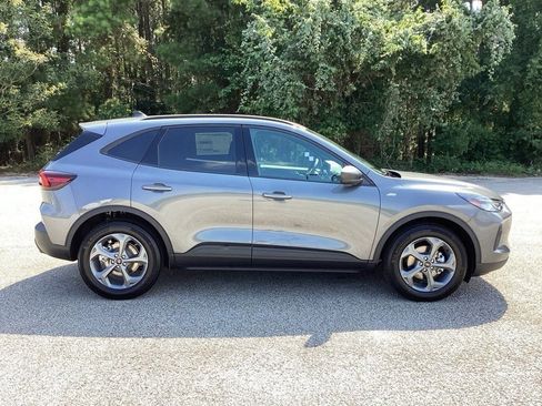 New 2025 Ford Escape ST-Line w/ Equipment Group 301A image 4
