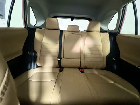 Used 2021 Toyota RAV4 Limited FWD image 32