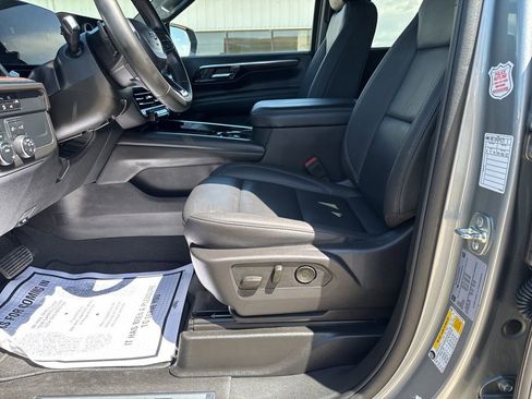Used 2025 Chevrolet Suburban Z71 AWD/4WD image 22